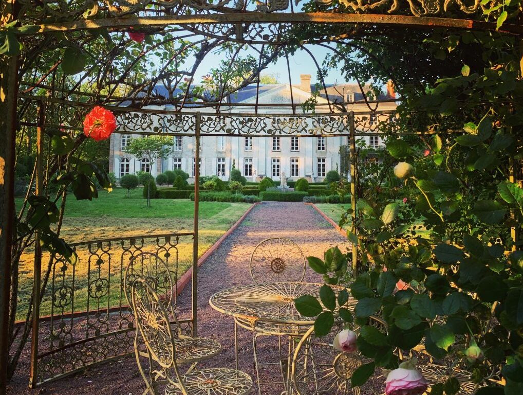 The perfect family getaway! Linda, John, and their loved ones enjoyed an unforgettable week at Château de Vezins, where the stunning surroundings, family-friendly amenities, and luxurious details made their stay truly magical.