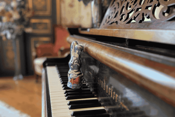 Where can I celebrate Easter in France? Chateau de Vezins
