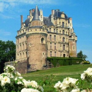 Stay in a private château near Château de Brissac